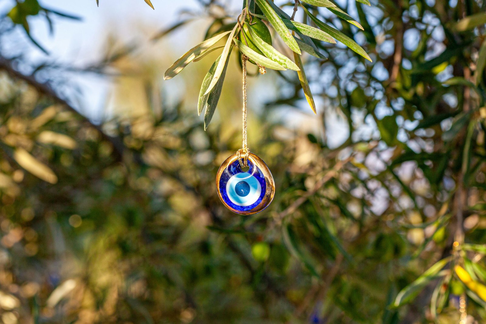 qualities of the evil eye pendant